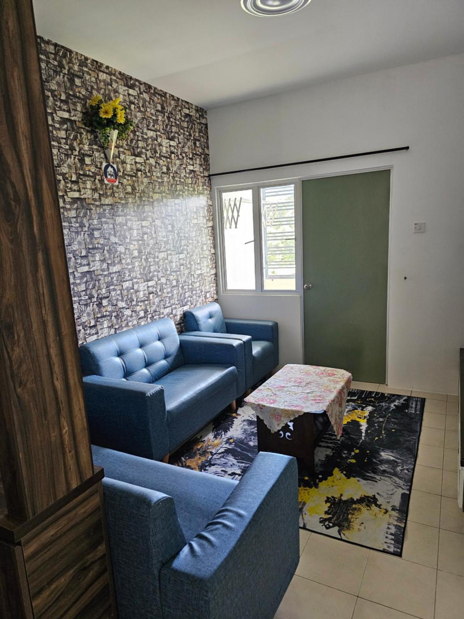 Rhino Home Тана Рата Екстериор снимка